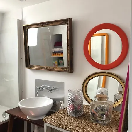 D'artiste Au Coeur De Appartement *