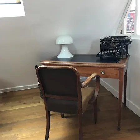 Appartement D'artiste Au Coeur De